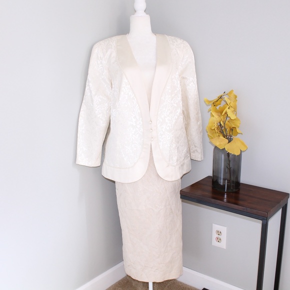 Nah Nah Collection Jackets & Blazers - Nah Nah Collection Cream White Blazer Size 18W